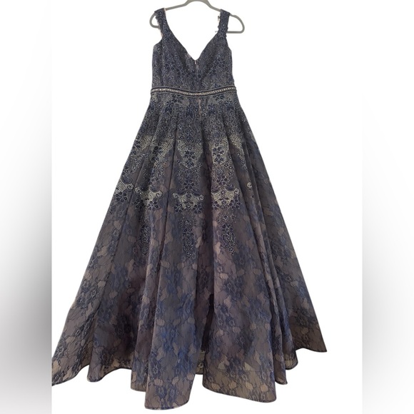 Ellie Wilde by Mon Cheri Navy Gown NWT - Picture 3 of 9